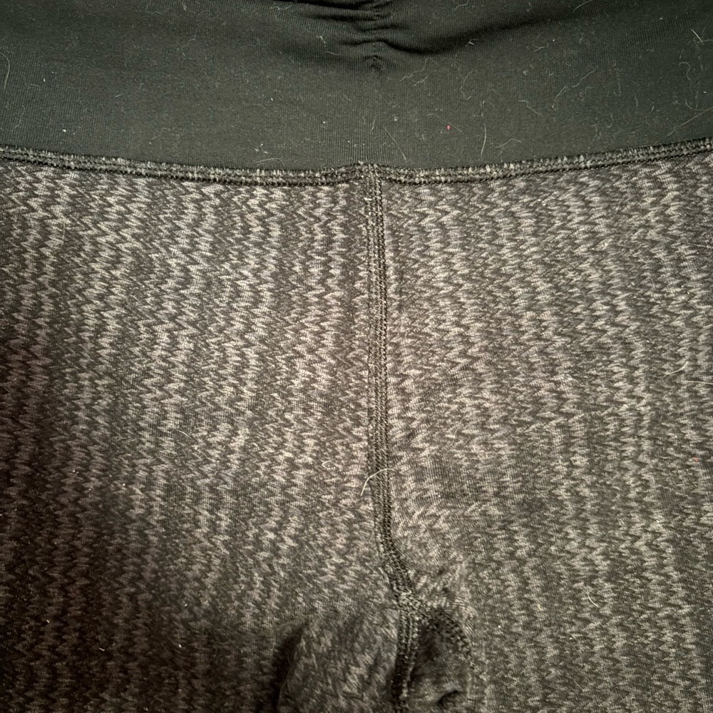Lululemon Gather & Crow Crop
Ziggy Wee September Black / Black size 6 - Picture 8 of 10